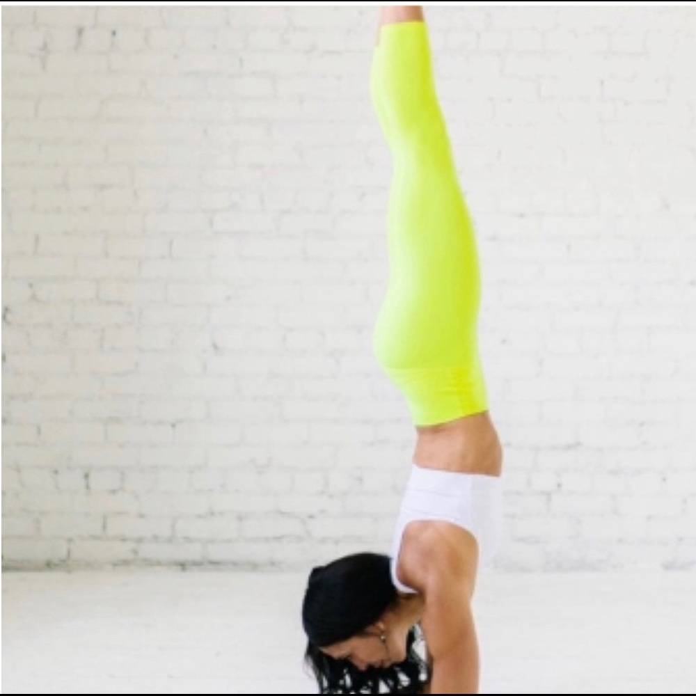 Zyia high rise neon Capri